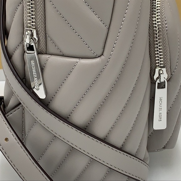 MICHAEL KORS ERIN MEDIUM BACKPACK PEARL GREY - Picture 11 of 16